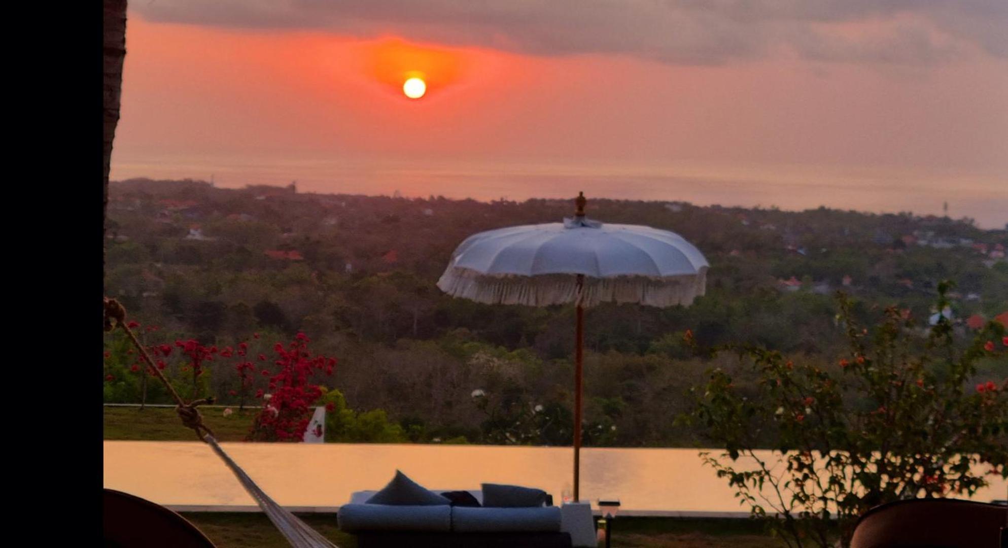 Uluwatu Sunset Hills Lägenhet Exteriör bild