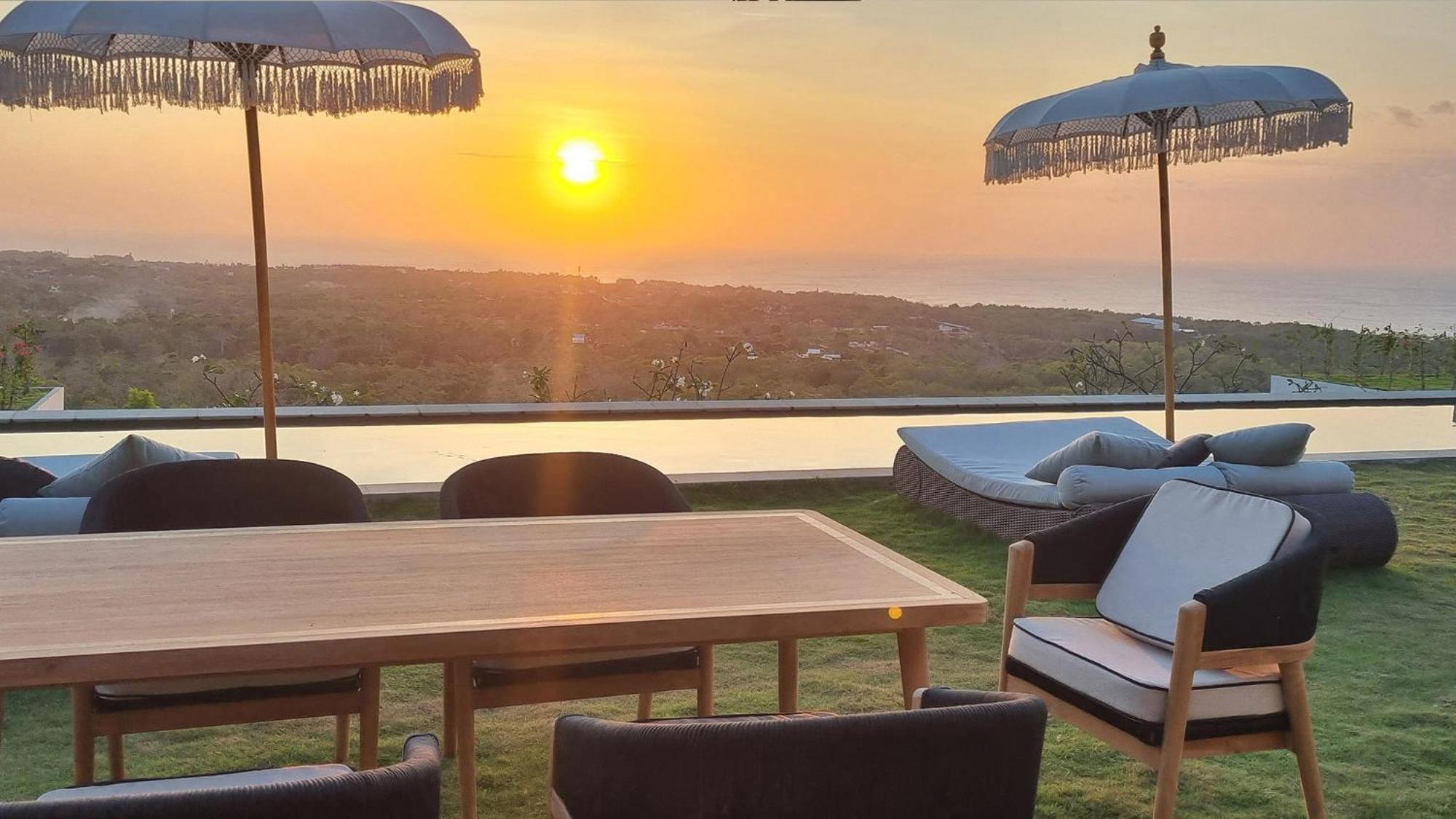 Uluwatu Sunset Hills Lägenhet Exteriör bild