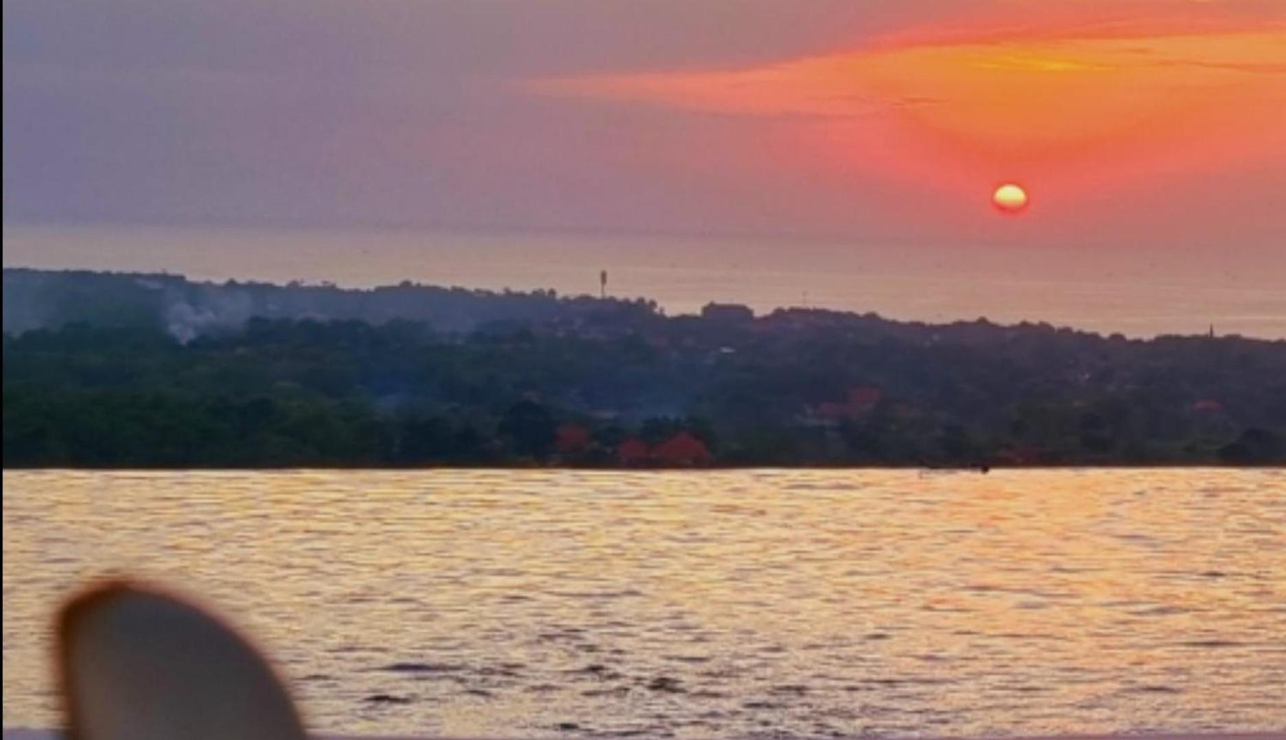 Uluwatu Sunset Hills Lägenhet Exteriör bild