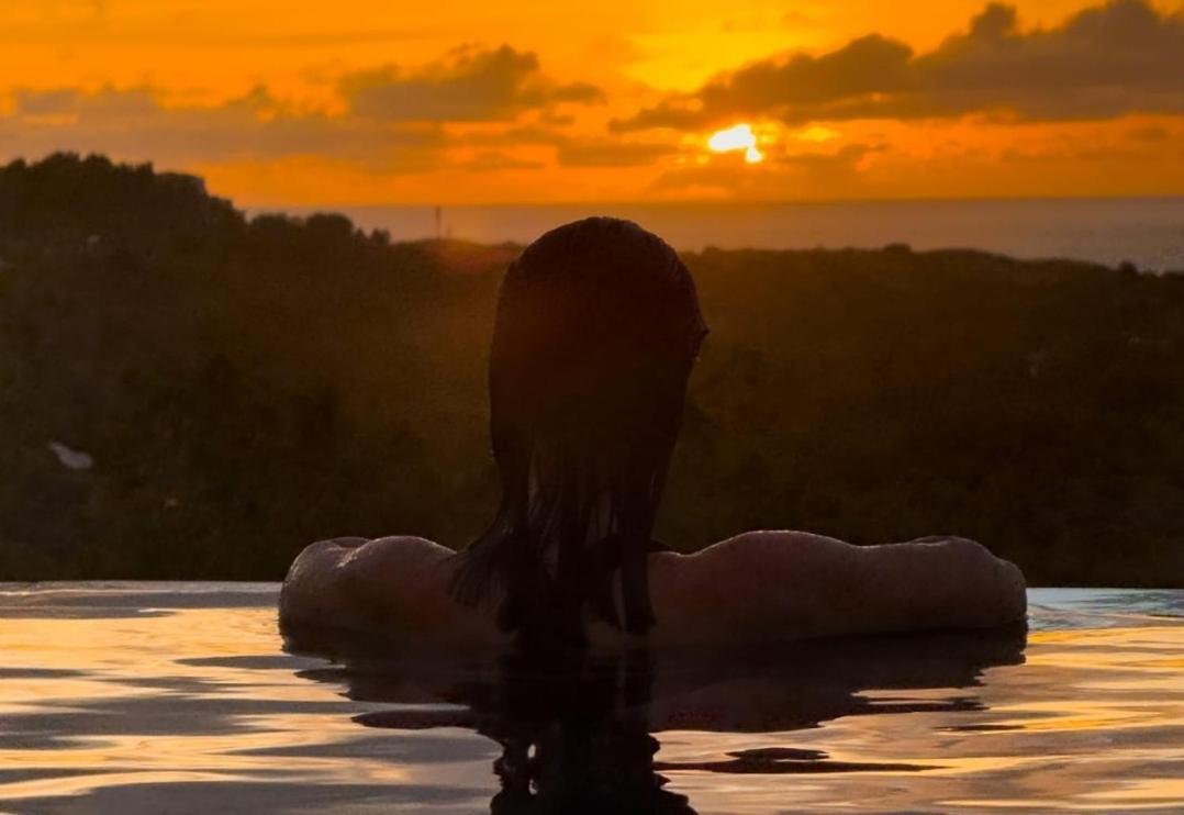 Uluwatu Sunset Hills Lägenhet Exteriör bild